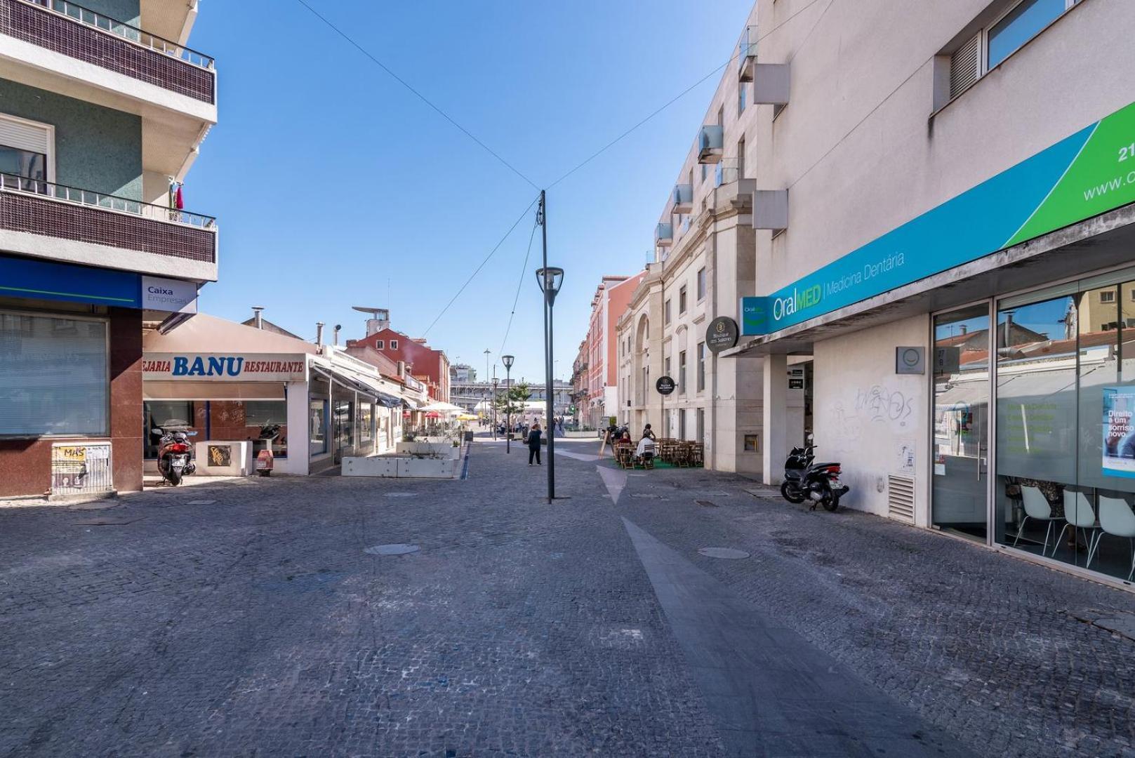 Ferienwohnung Guestready - Alges Apt With Stunning Rooftop Pool Exterior foto