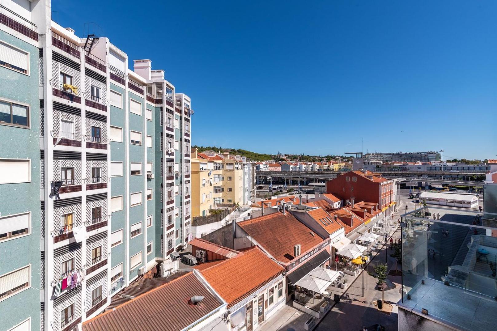 Ferienwohnung Guestready - Alges Apt With Stunning Rooftop Pool Exterior foto